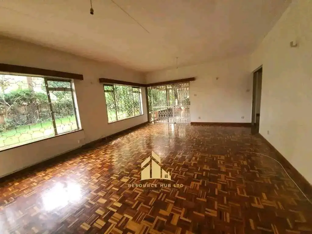 4 bedroom maisonette to let in Lavington Image