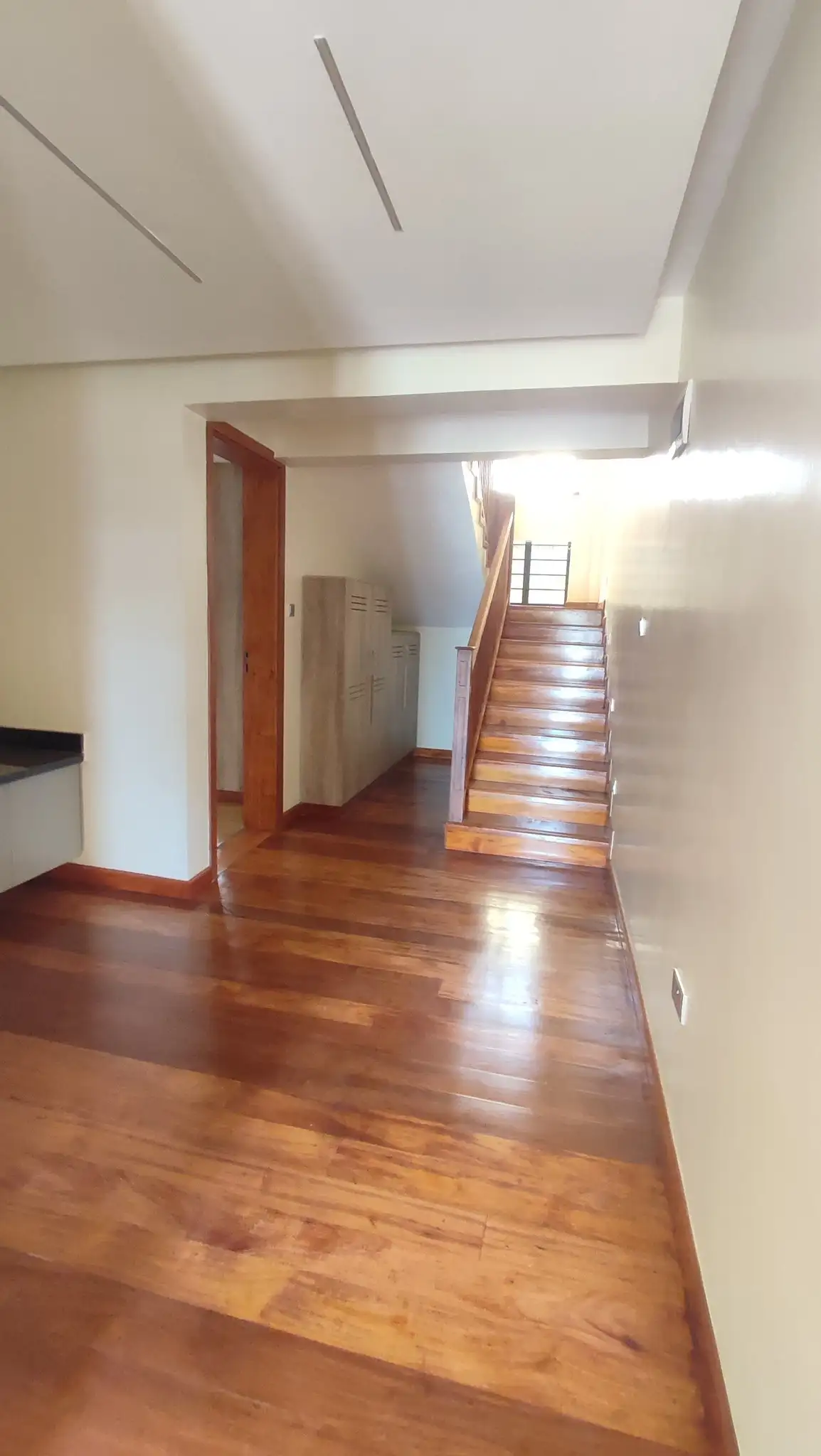 Elegant 5 Bedroom Townhouse Villa For Sale in Kamakis, Ruiru Image