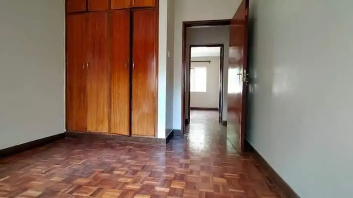 Spacious 3 bedroom apartment to let Ngong Rd  Image