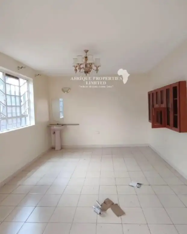 4 Bedroom Maisonette To Let in Membly Image