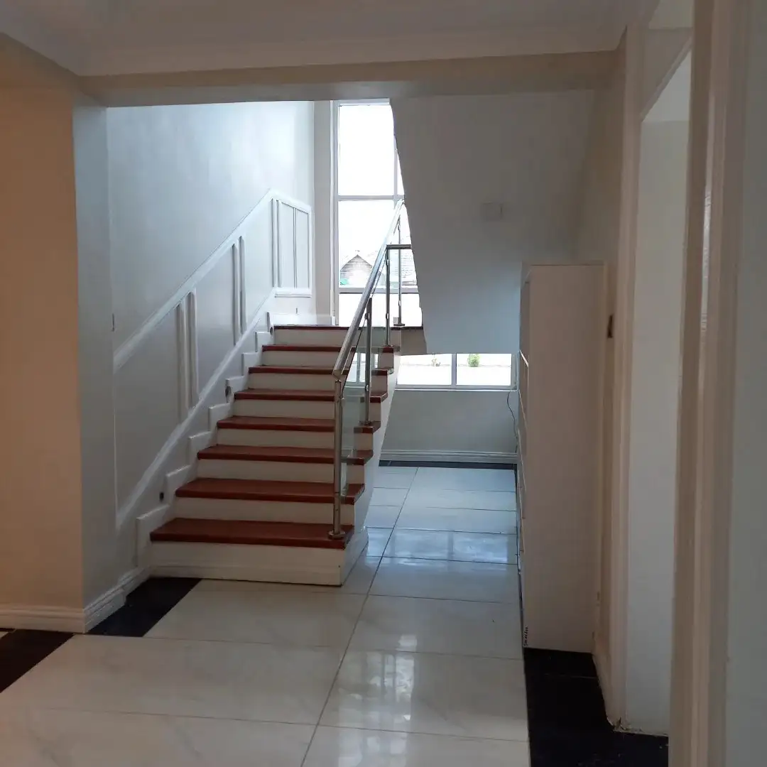 4 bedroom maisonette for sale along Ngong road Image