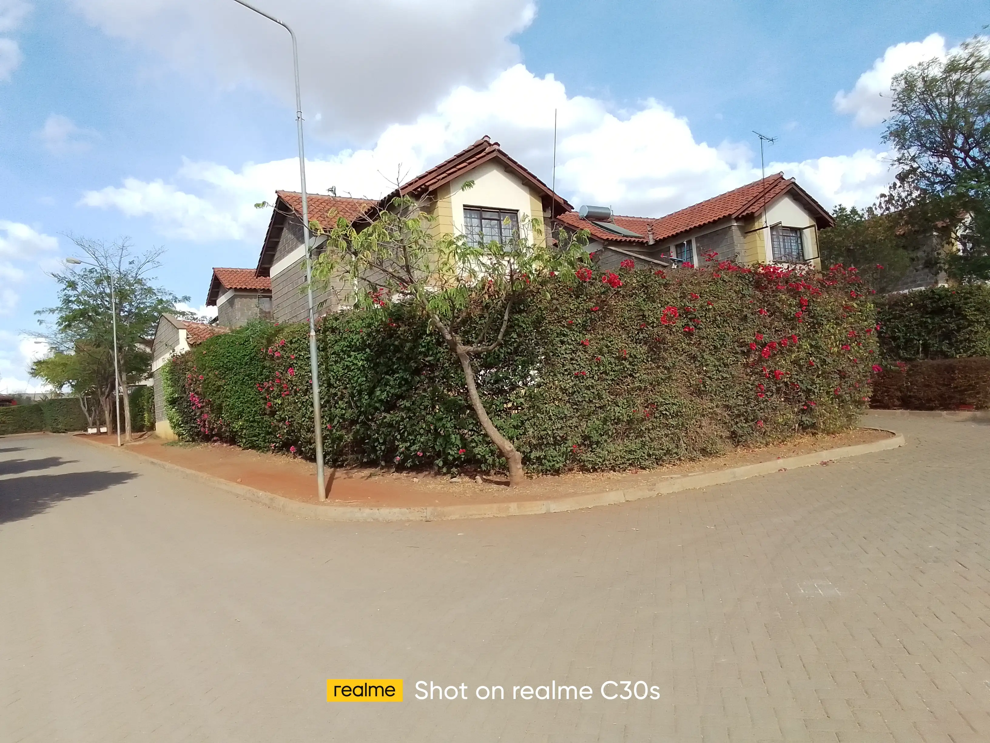 Letting Three Bedroom Maisonette plus Dsq Sabaki Image