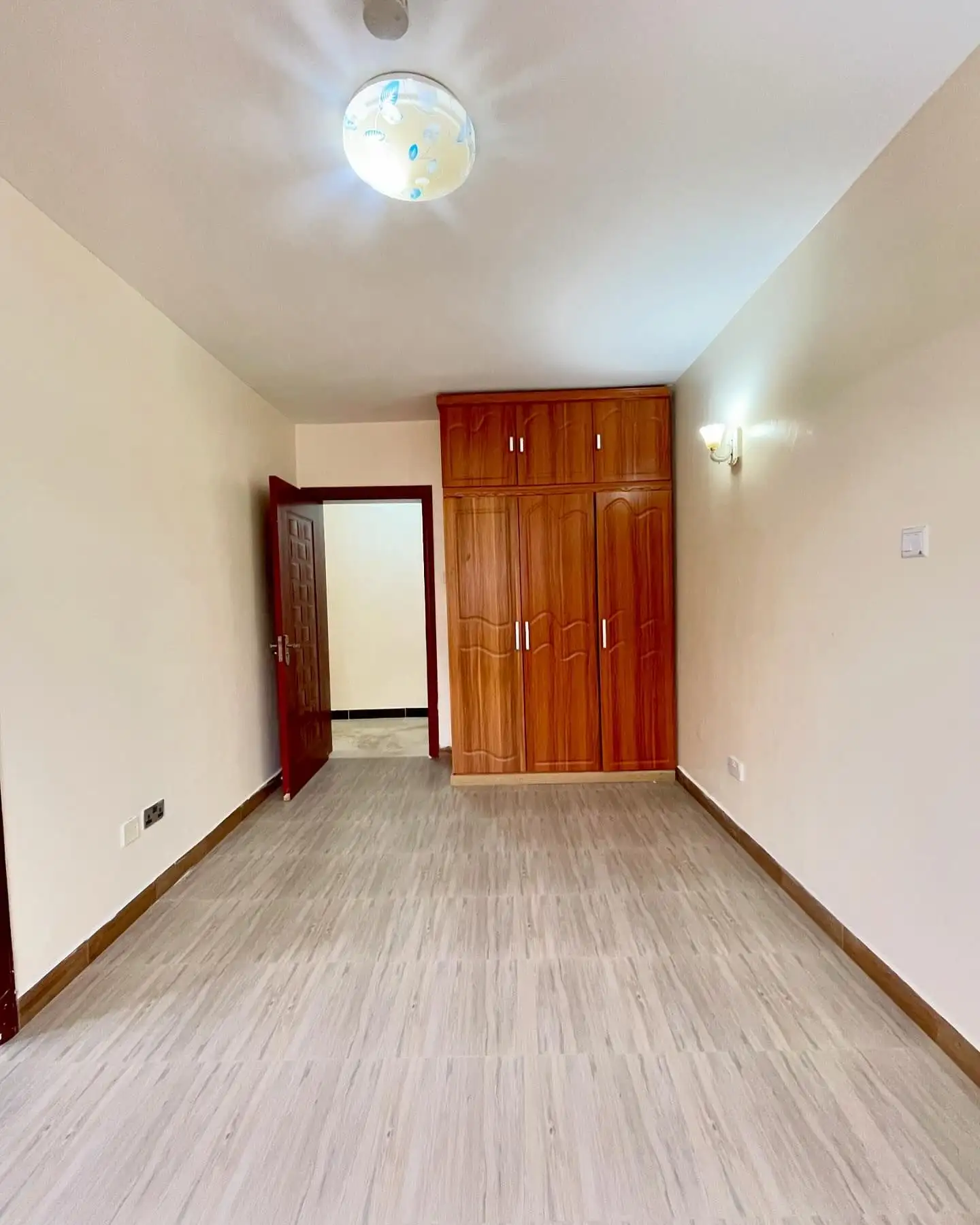 Modern 3 bedroom apartment plus Dsq for sale in Kilimani Image