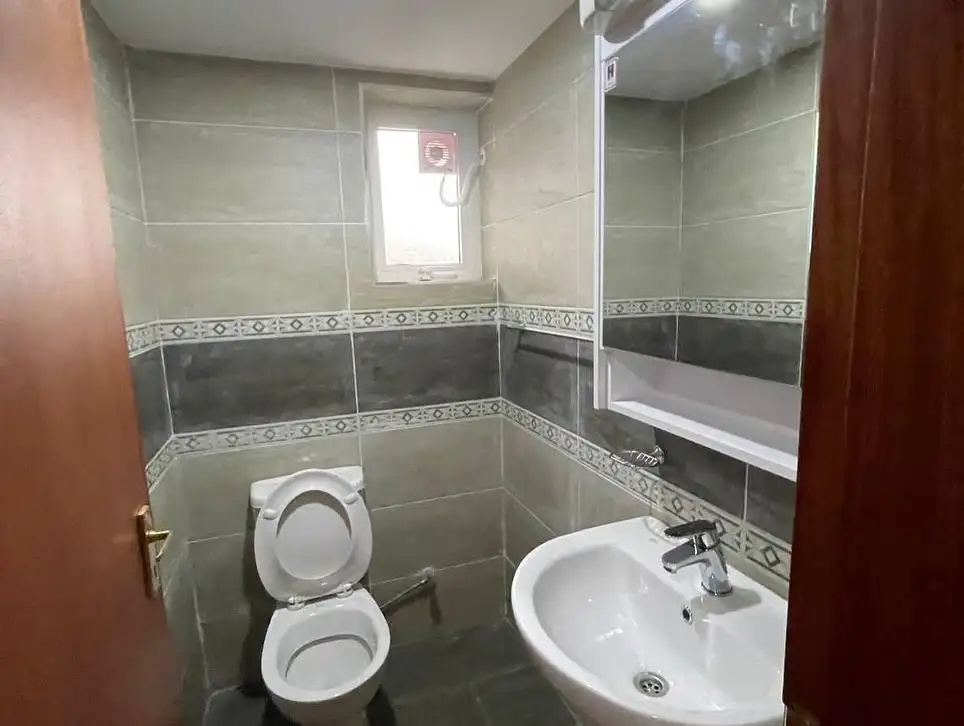 2 bedroom apartment to let in Kileleshwa Image