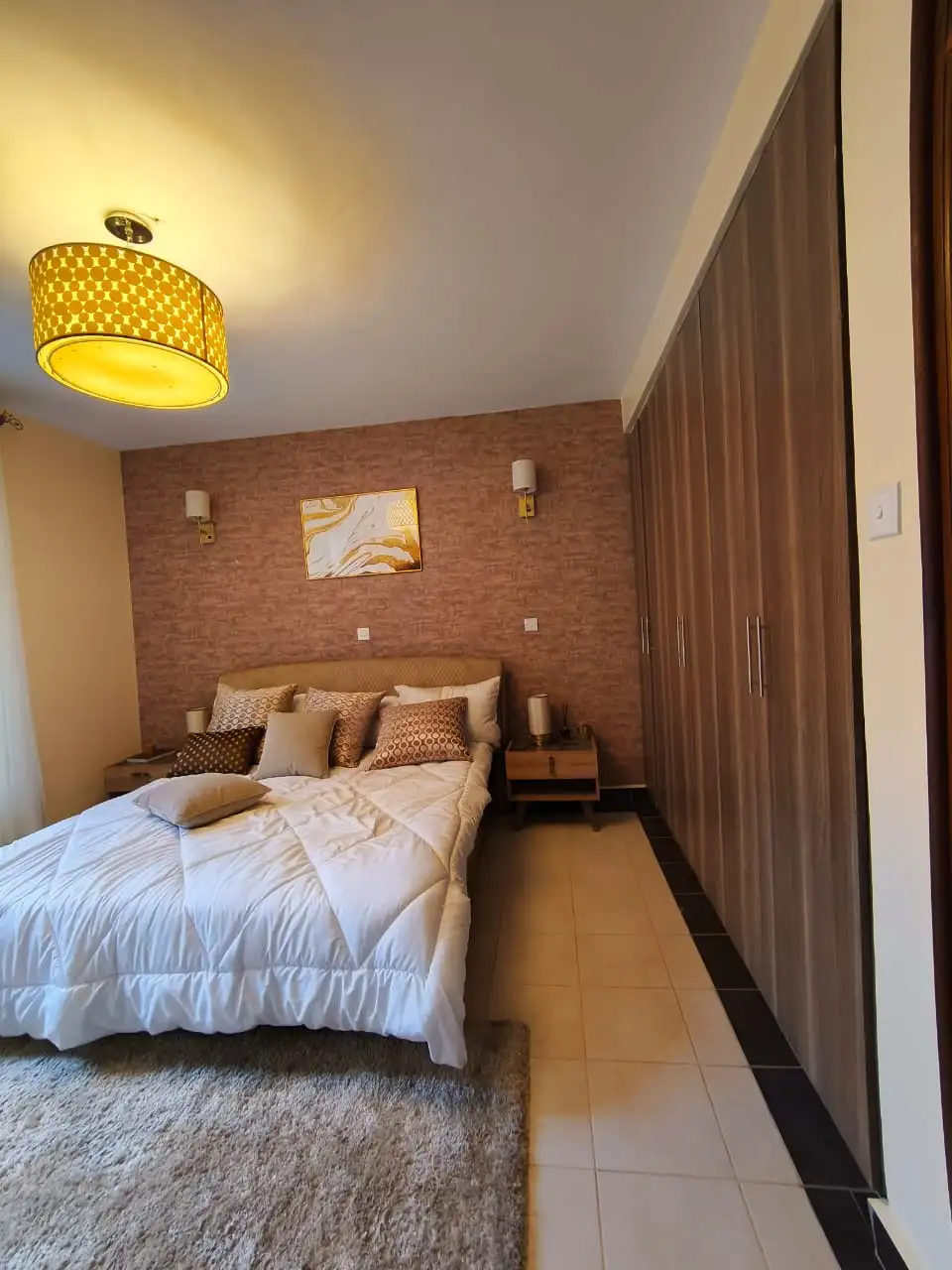 3 bedroom apartment plus dsq for rent in Kilimani Image