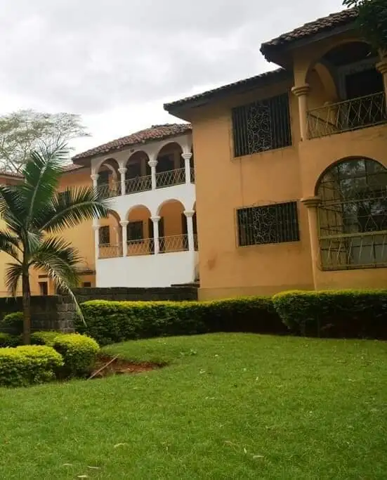 9 bedroom maisonette for sale in Westlands. Image