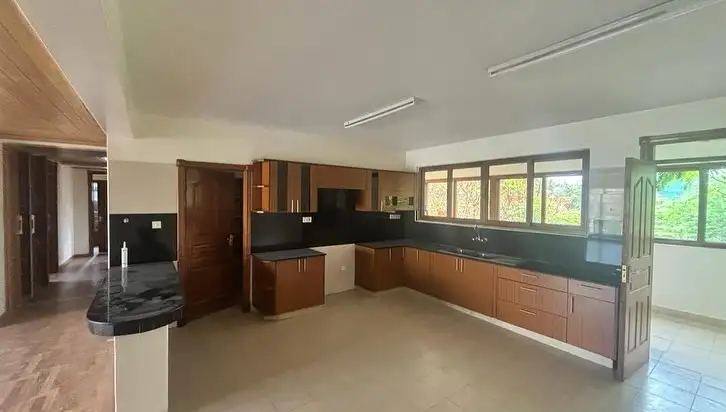 Very Spacious 3 Bedroom Apartment To Let in Westlands Image