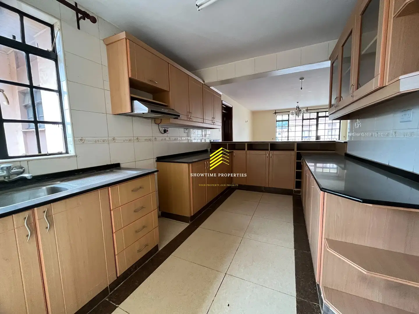 3 bedroom apartment to let in Ngong road Image