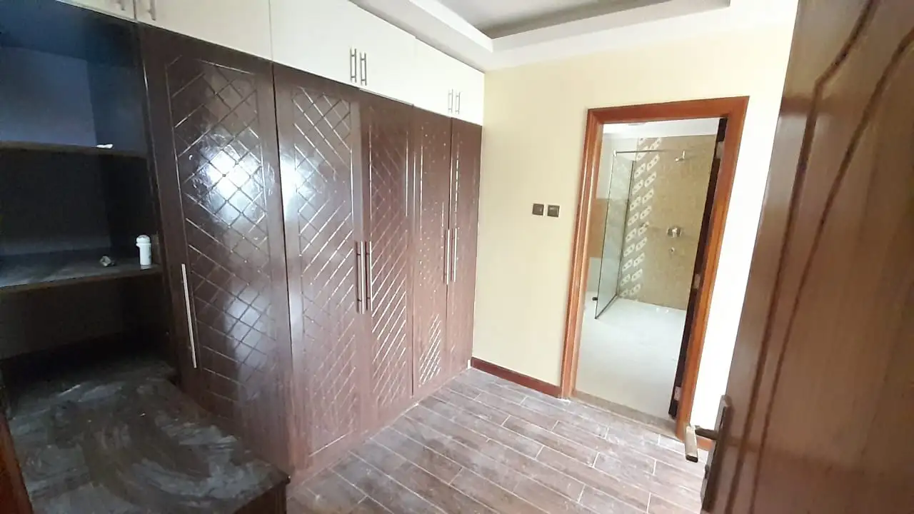  spacious 3 bedroom apartment to let in Lavington Image