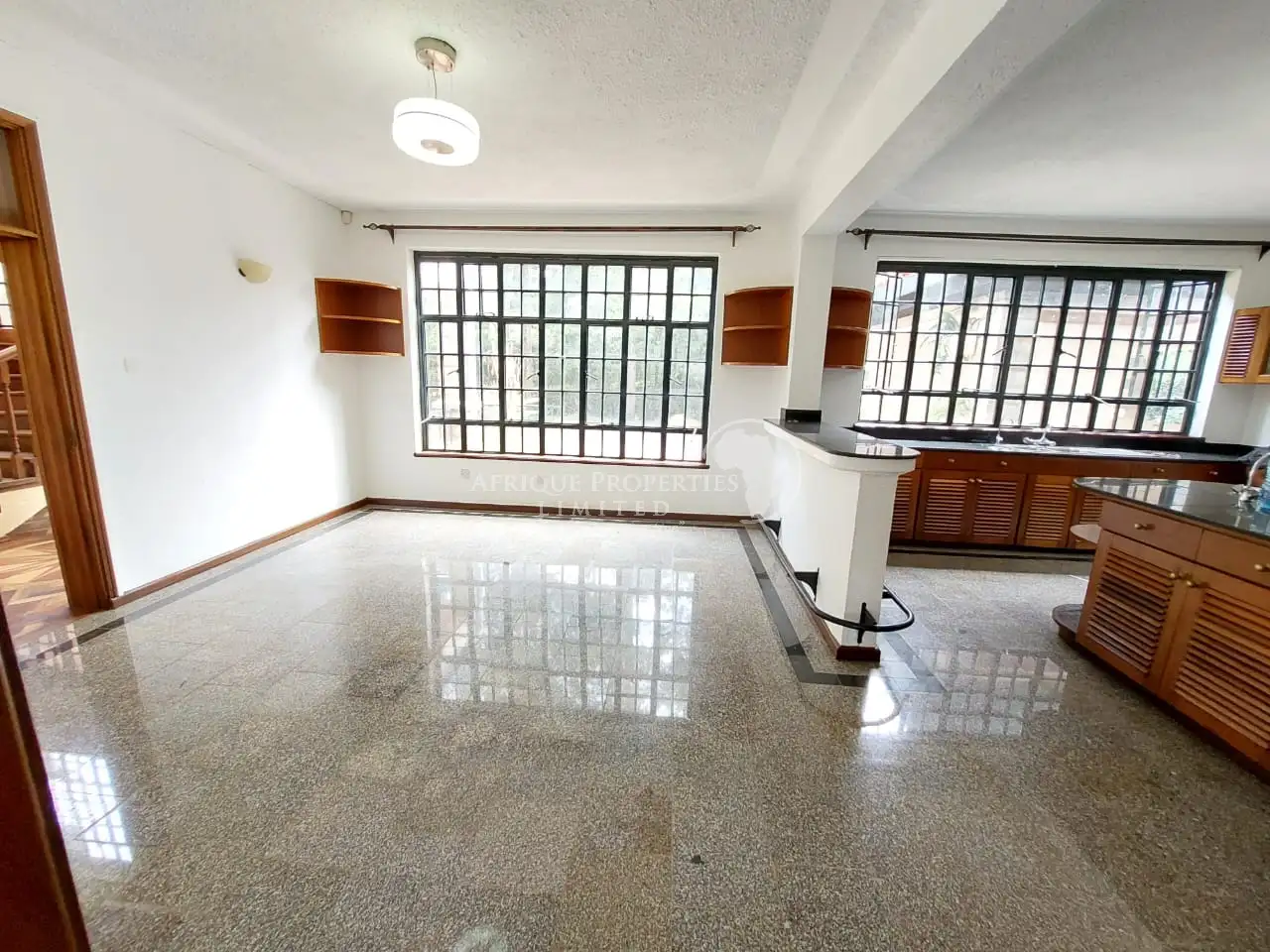 4 bedroom maisonette for sale in Runda Image