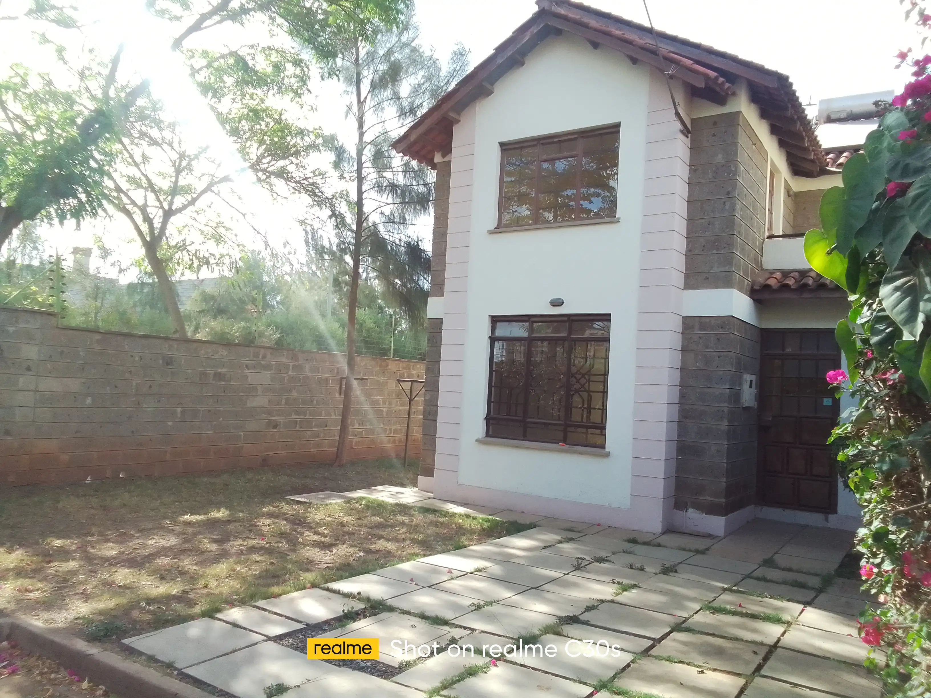 Letting Three Bedroom Maisonette plus Dsq Sabaki Image