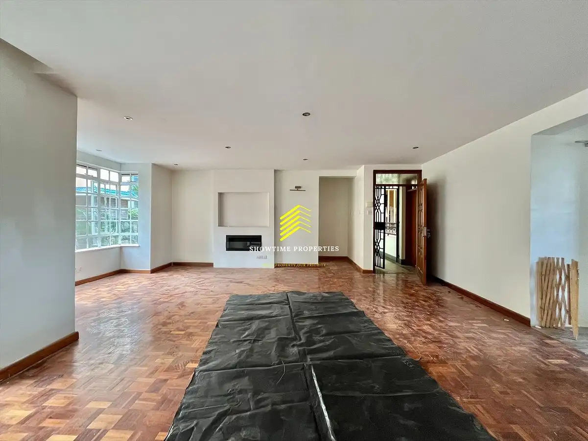 Spacious 3 bedroom apartment + Dsq to let in Lavington Image