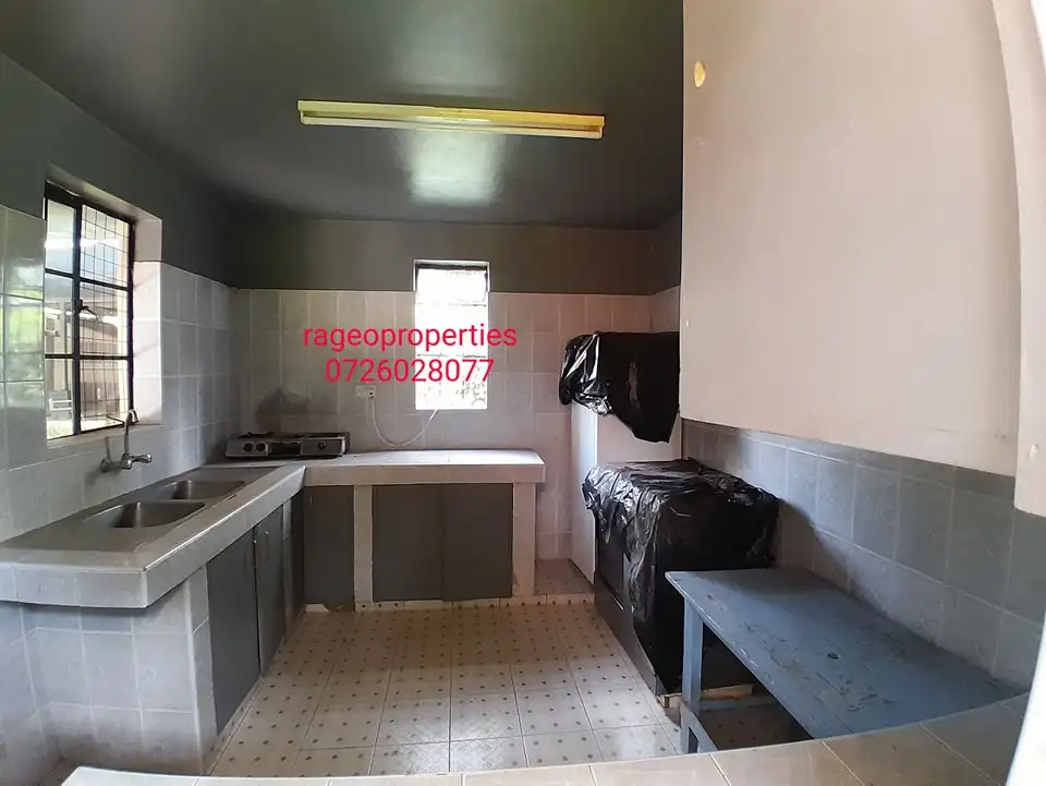 A Kitchen To Let in Karen Image