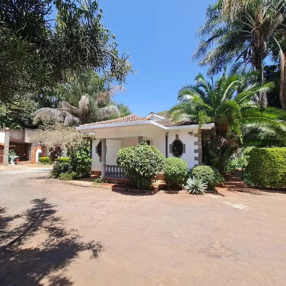 Charming 4 bedroom Bungalow on 1 acre For Rent In Riverside Drive Image