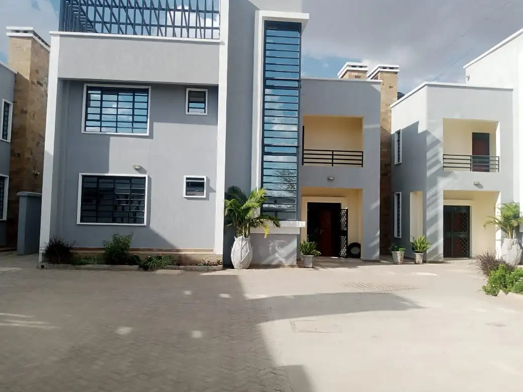 Letting 4 Bedroom Townhouse Kitengela Image