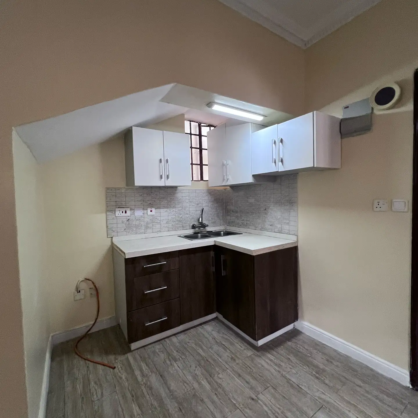 1 Bedroom Apartment to Let in Kilimani Image