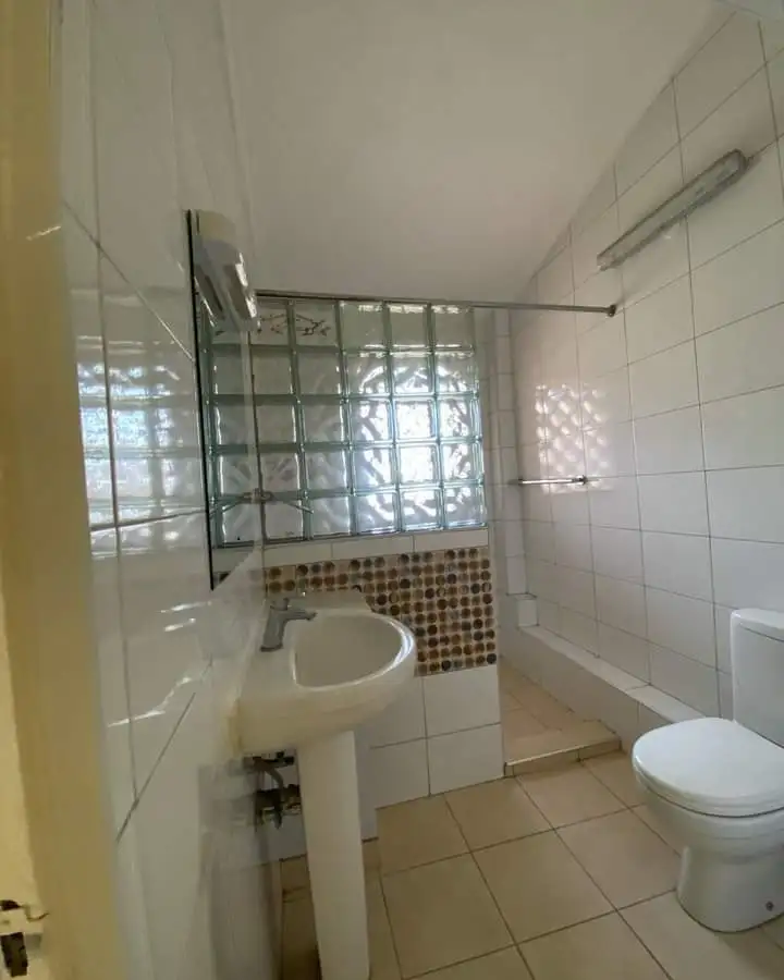 3 bedroom maisonette to let Ngumo estate. Image