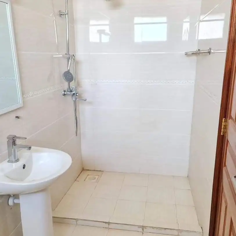 3 bedroom apartment plus dsq for sale in Westlands. Image