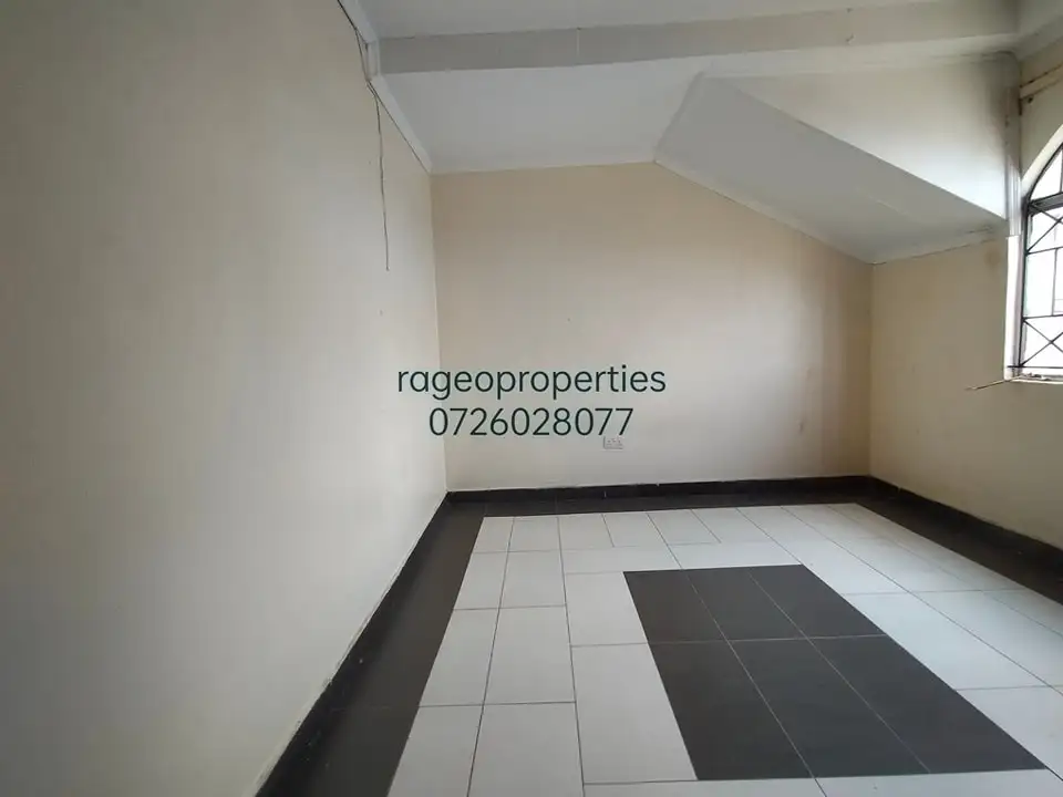 Insanely affordable 3 bedroom penthouse to let langata Image