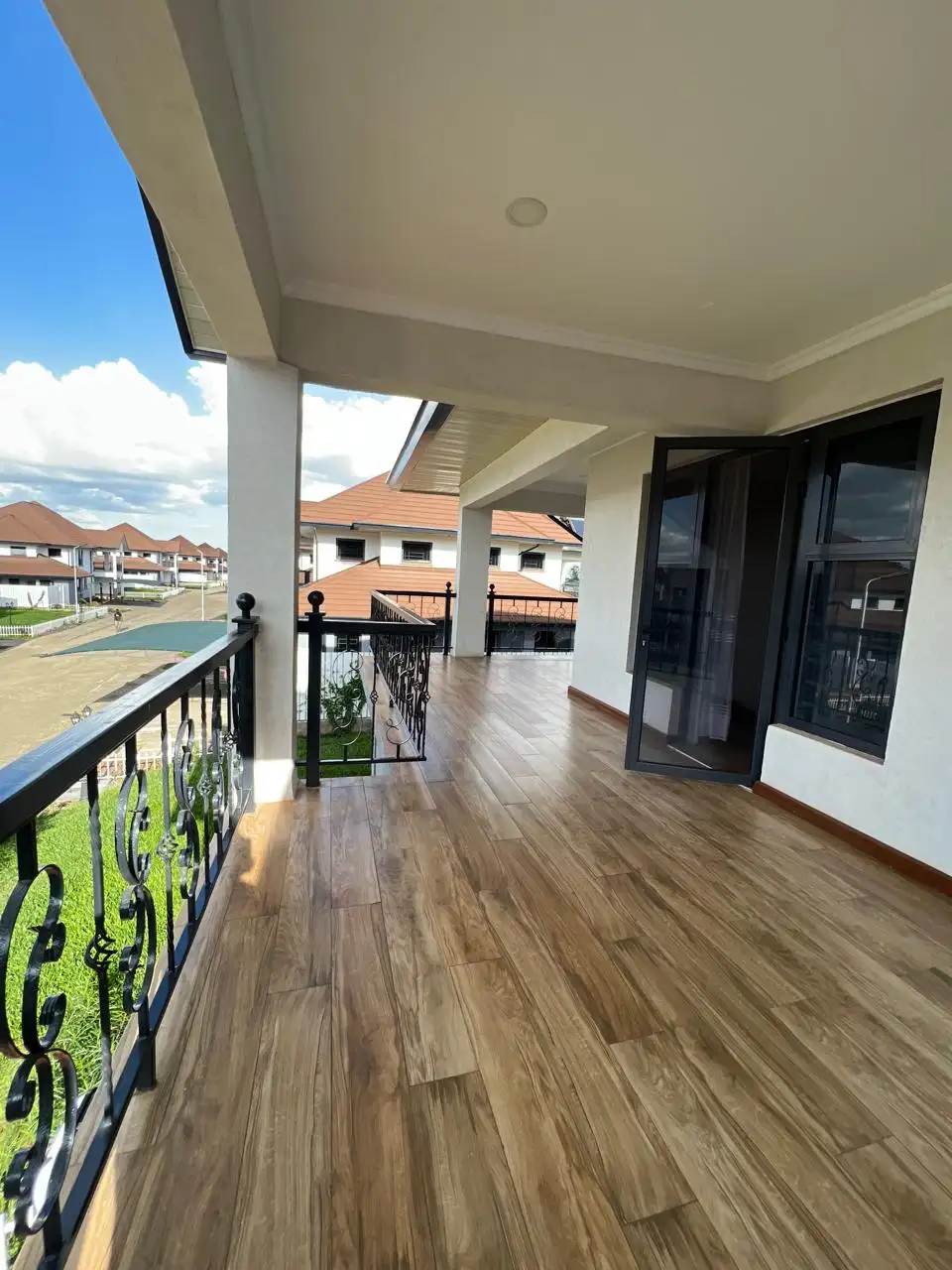 4 Bedroom Maisonette with DSQ for Sale in New Runda Image