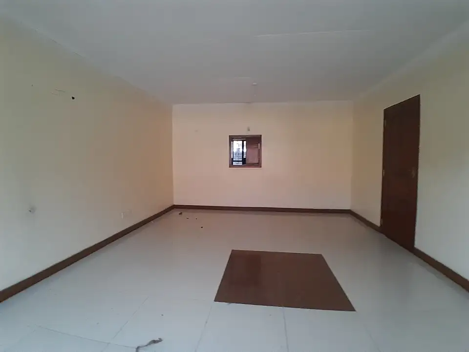 Outstanding 3 Bedroom Mini Apartment To Let in South C. Image