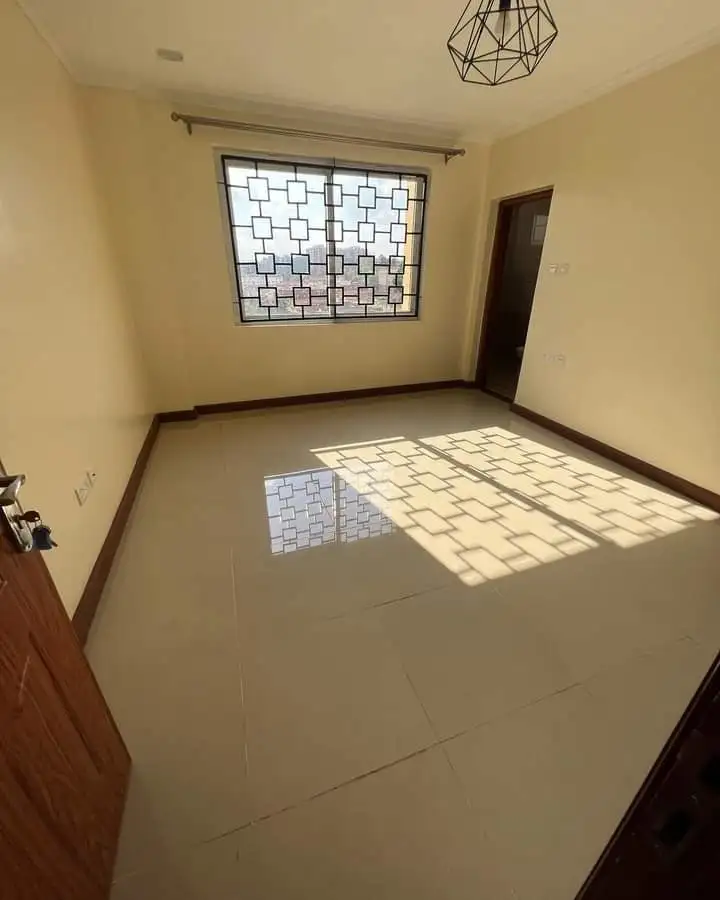 executive 3 bedroom apartment plus sq to let in kilimani  Image