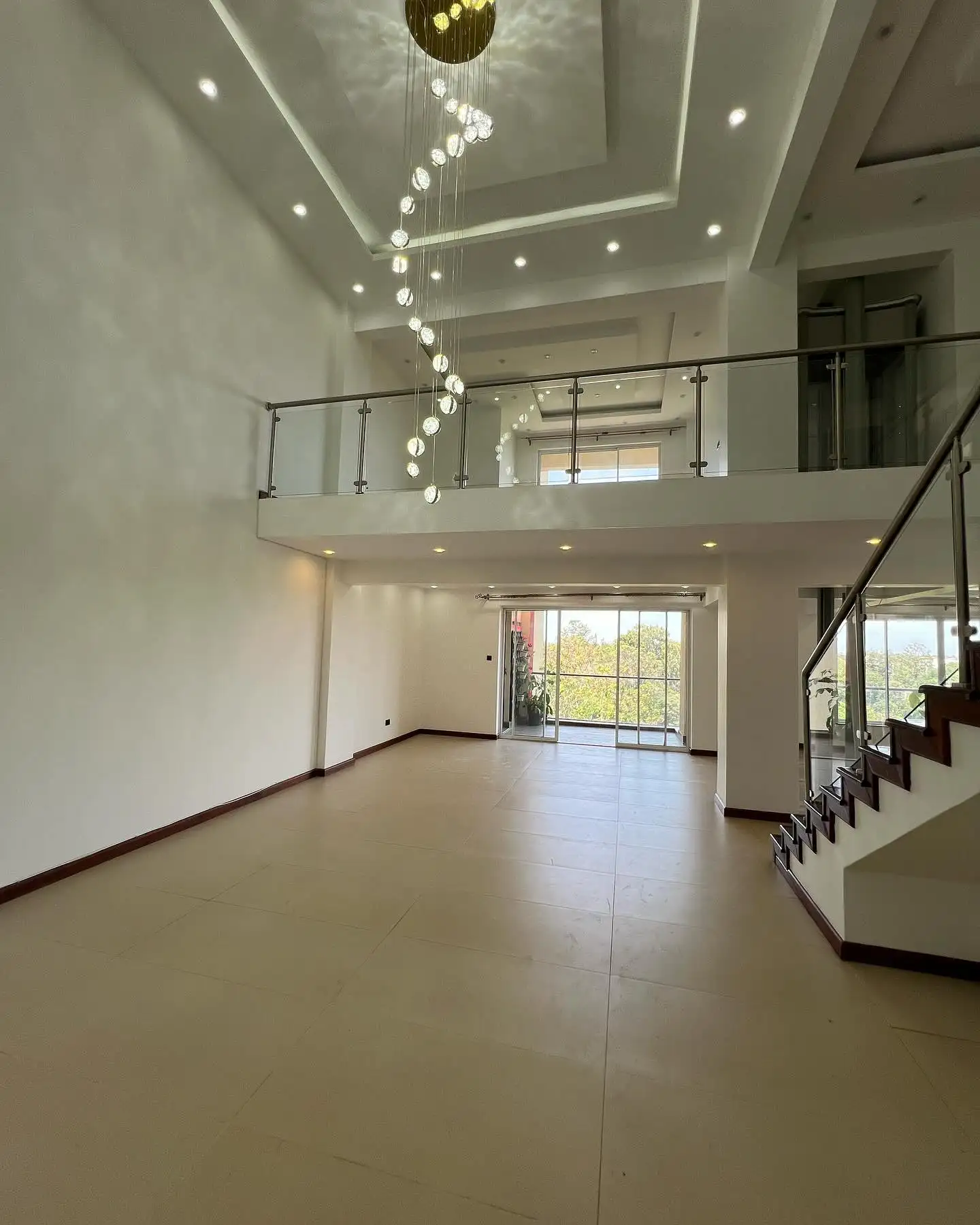 4 bedroom penthouse plus dsq apartment to let in Westlands Image