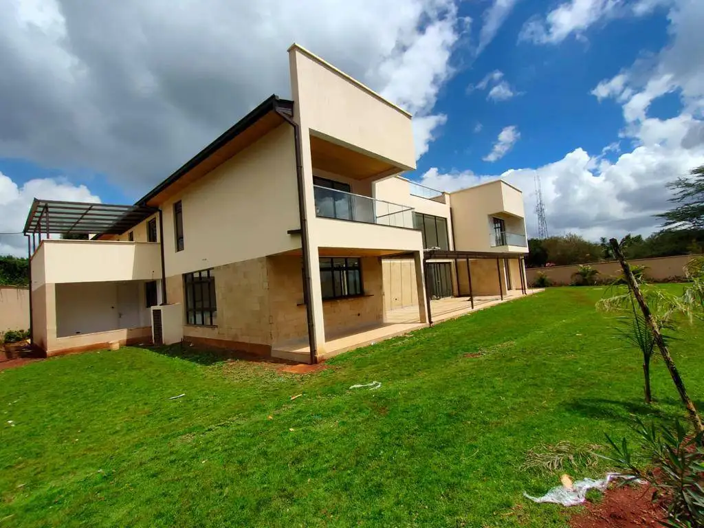 4 bedroom maisonette for sale in Runda Image