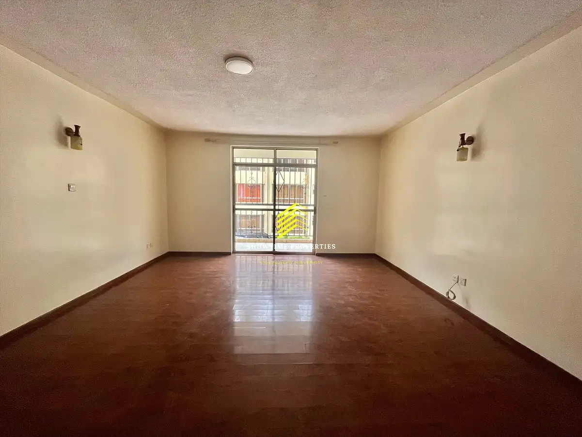 Modern 3 bedroom apartment All en-suite + Dsq to for sale in Lavington Image