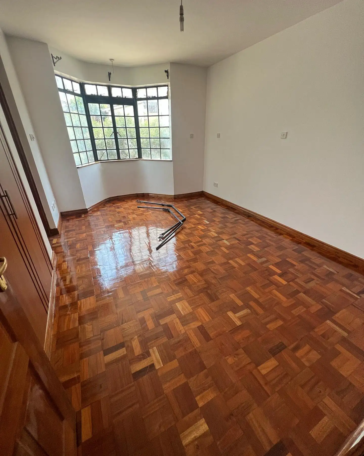 Executive three bedroom apartment plus a dsq for sale in Lavington. Image