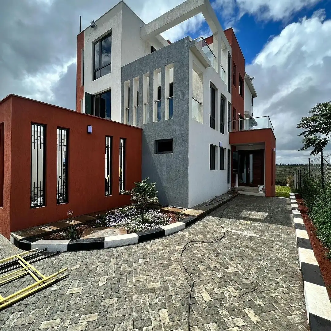 Newly Built 4 bedrooms with sq villa for sale in Membly Image