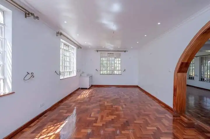 Huge 7 Bedroom Maisonette To Let in Karen Image