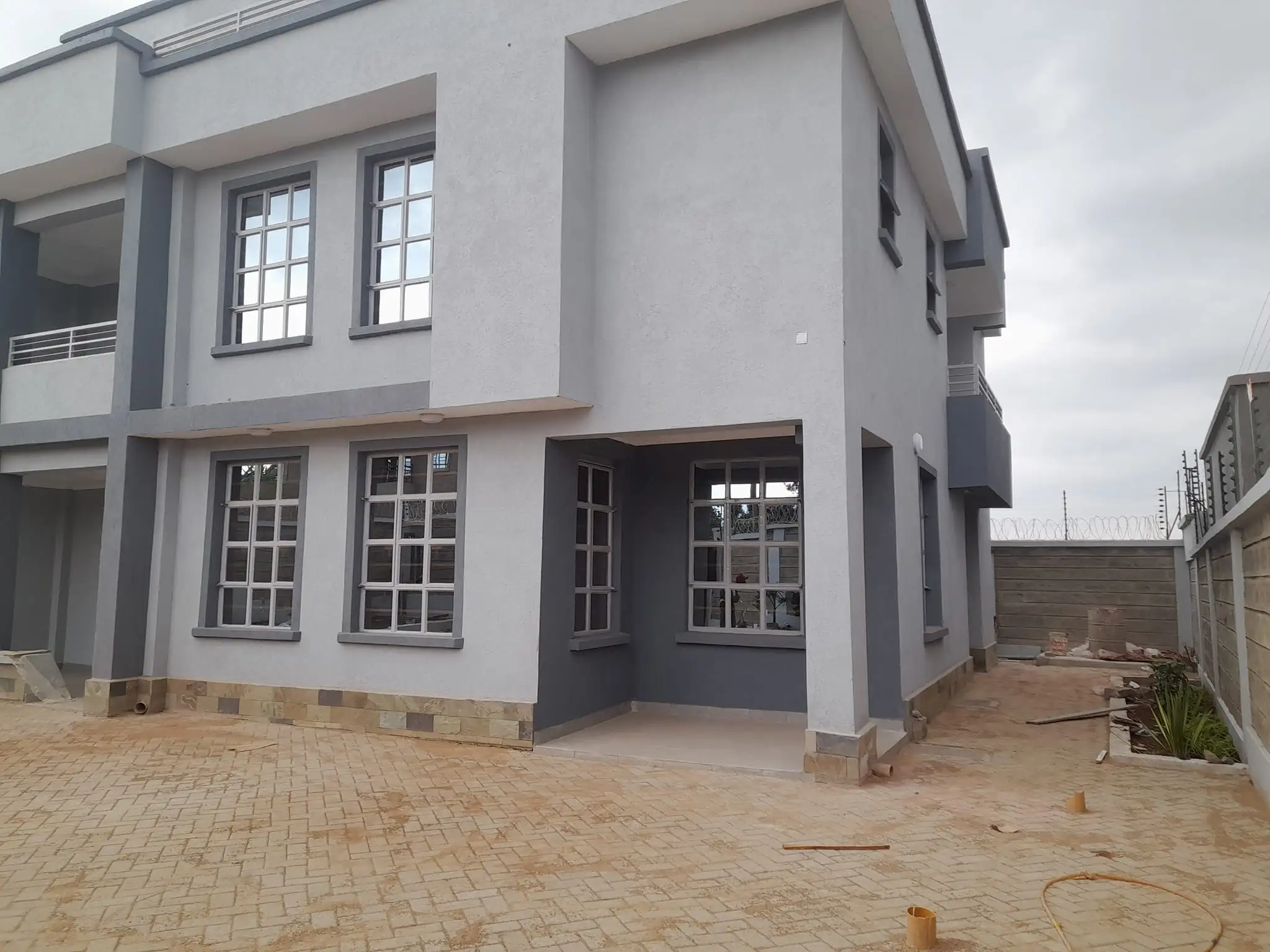 Newly built 5 bedroom mansion for sale in Kenyatta road. Image