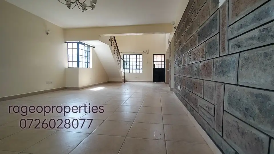 stunning 4 bedroom townhouse to let in Kerarapon Image