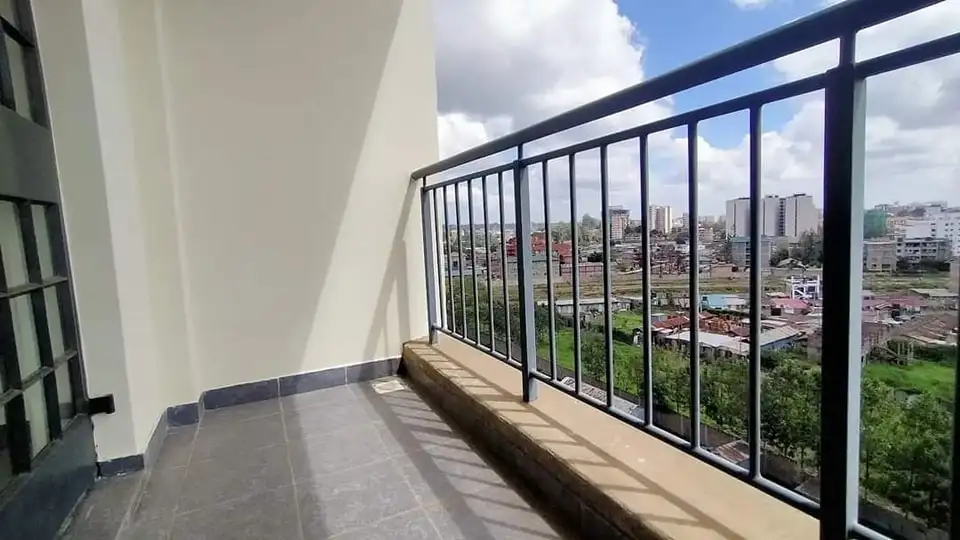 Classy and spacious  3 bedroom apartment to let on ngong Rd Image