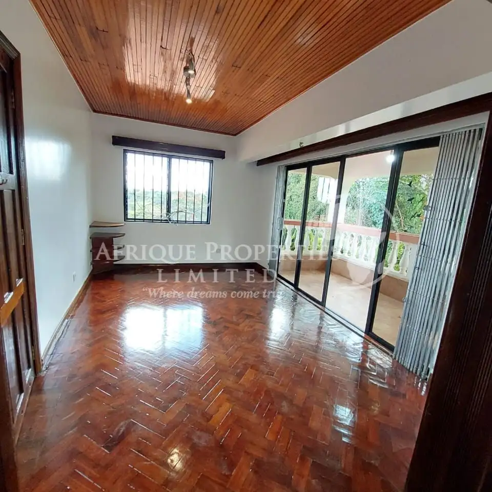 5 bedroom maisonette to let in Runda Image