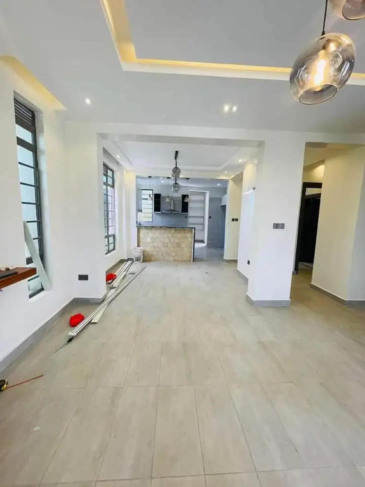 4 Bedroom Maisonette For Sale in Membley Image