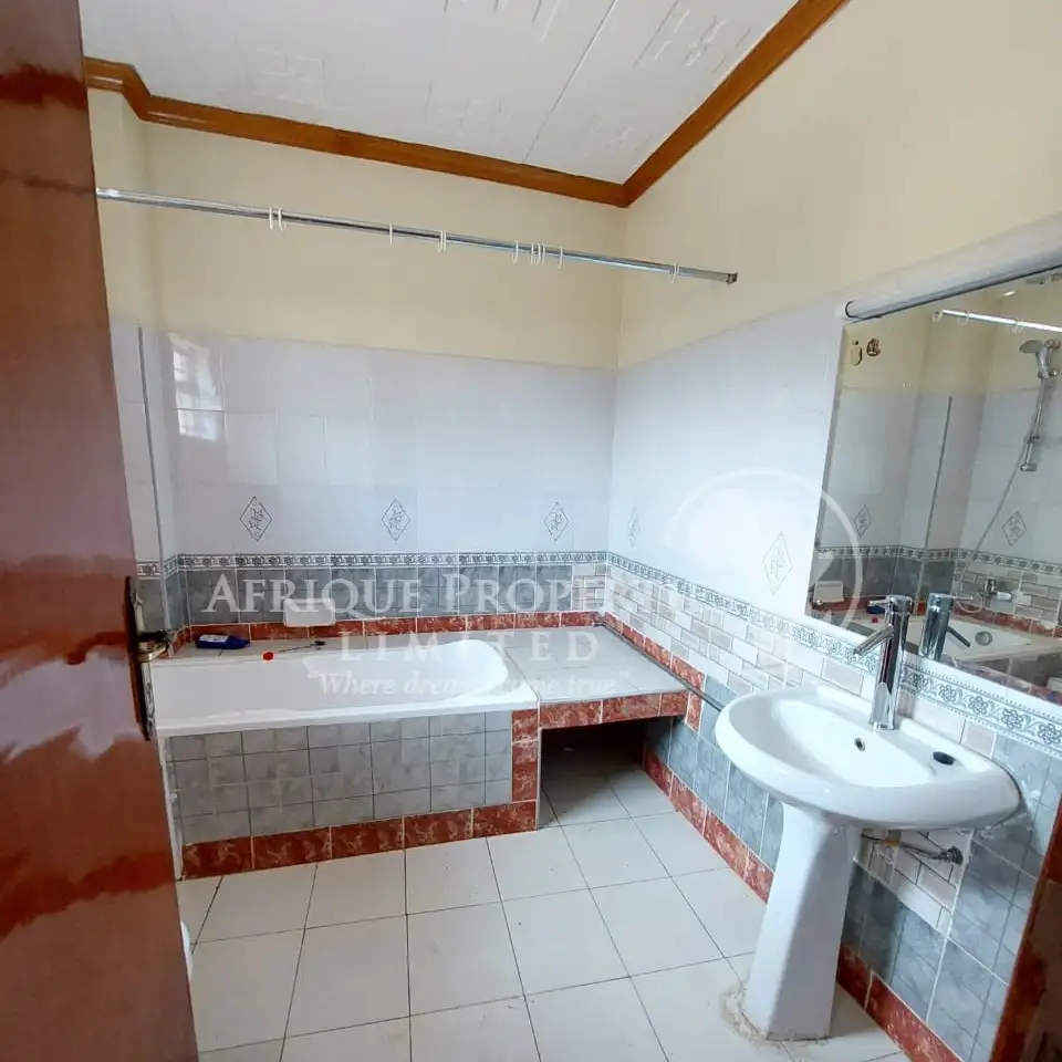 4 bedroom maisonette to let in Kitisuru Image