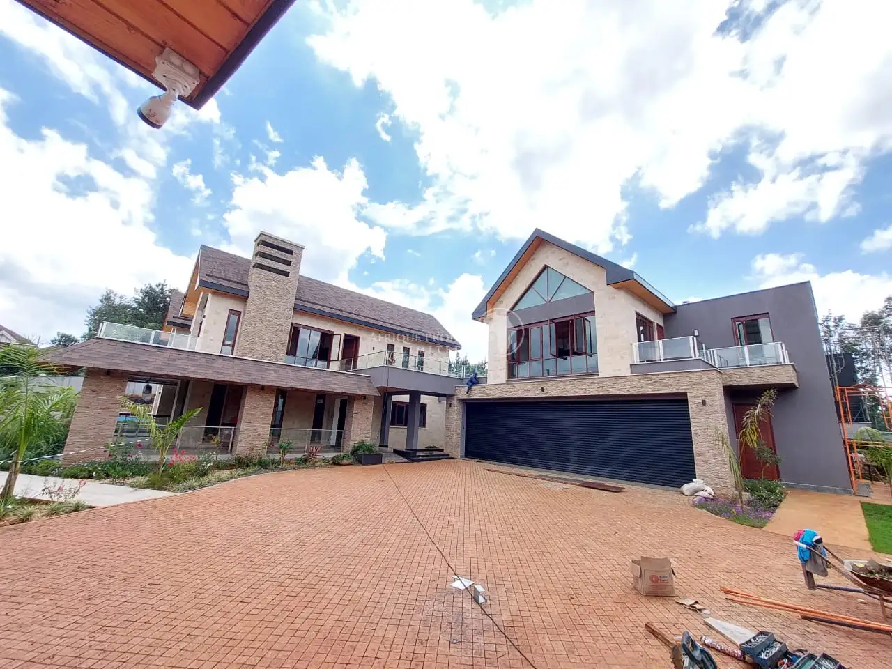 4 bedroom maisonette for sale in Runda Image