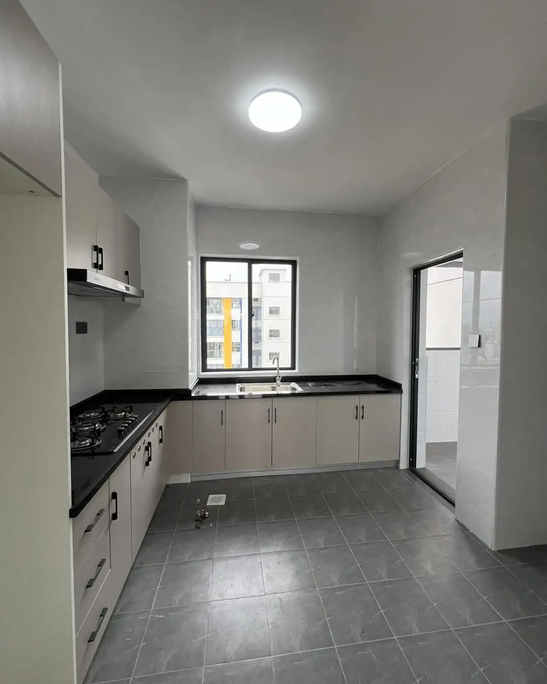 Spacious modern 2 bedroom apartment to let in kilimani Image