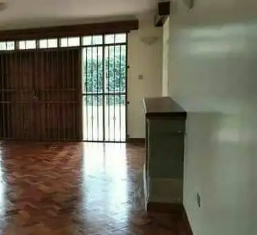 5 bedroom maisonette for sale in Old Muthaiga Image