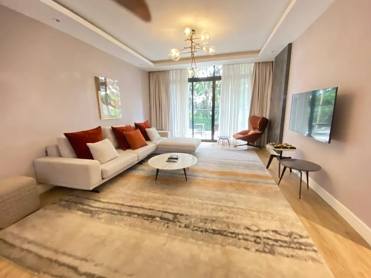 Luxurious furnished 3 Bedroom With Ensuite Apartment to Rent in Brookside. Image
