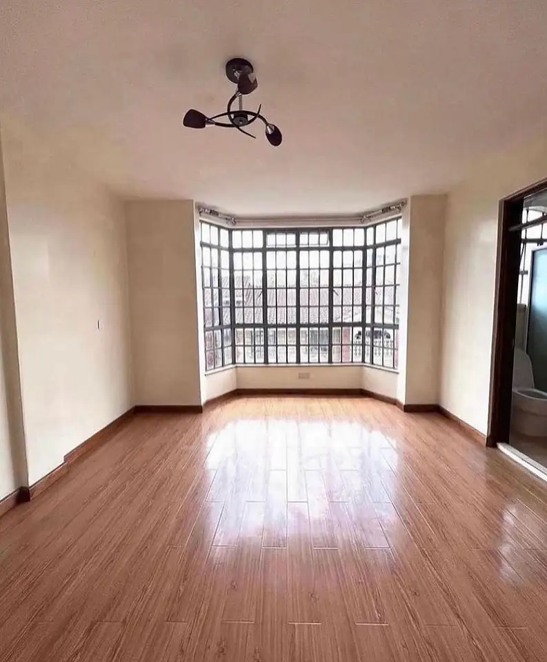 A Fine 3 bedroom apartment plus sq to let lavington near valley arcade Image