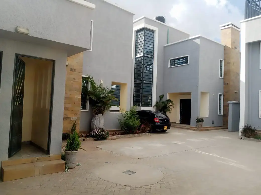 Letting 4 Bedroom Townhouse Kitengela Image