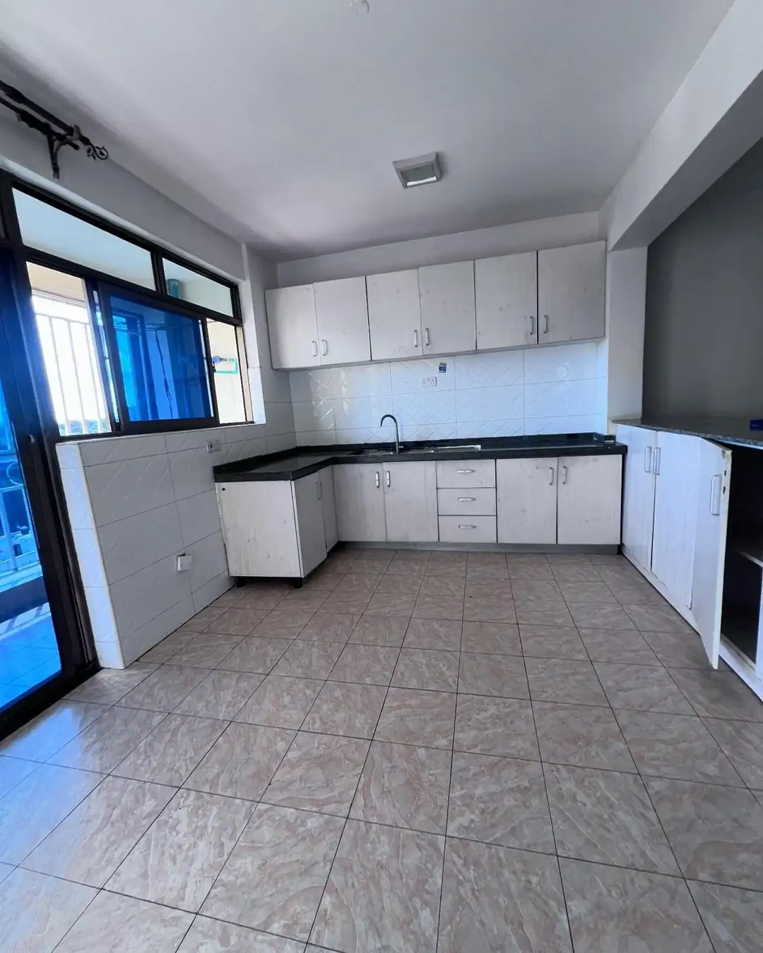 3 bedroom apartment to let in Kilimani Image