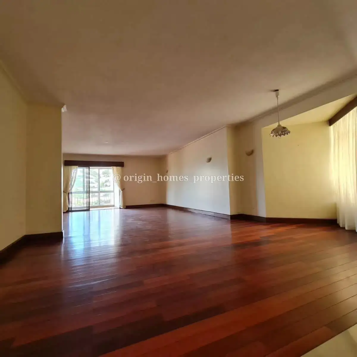 Spacious 3-Bedroom Apartment Plus Detached Dsq For Sale In Riverside Image