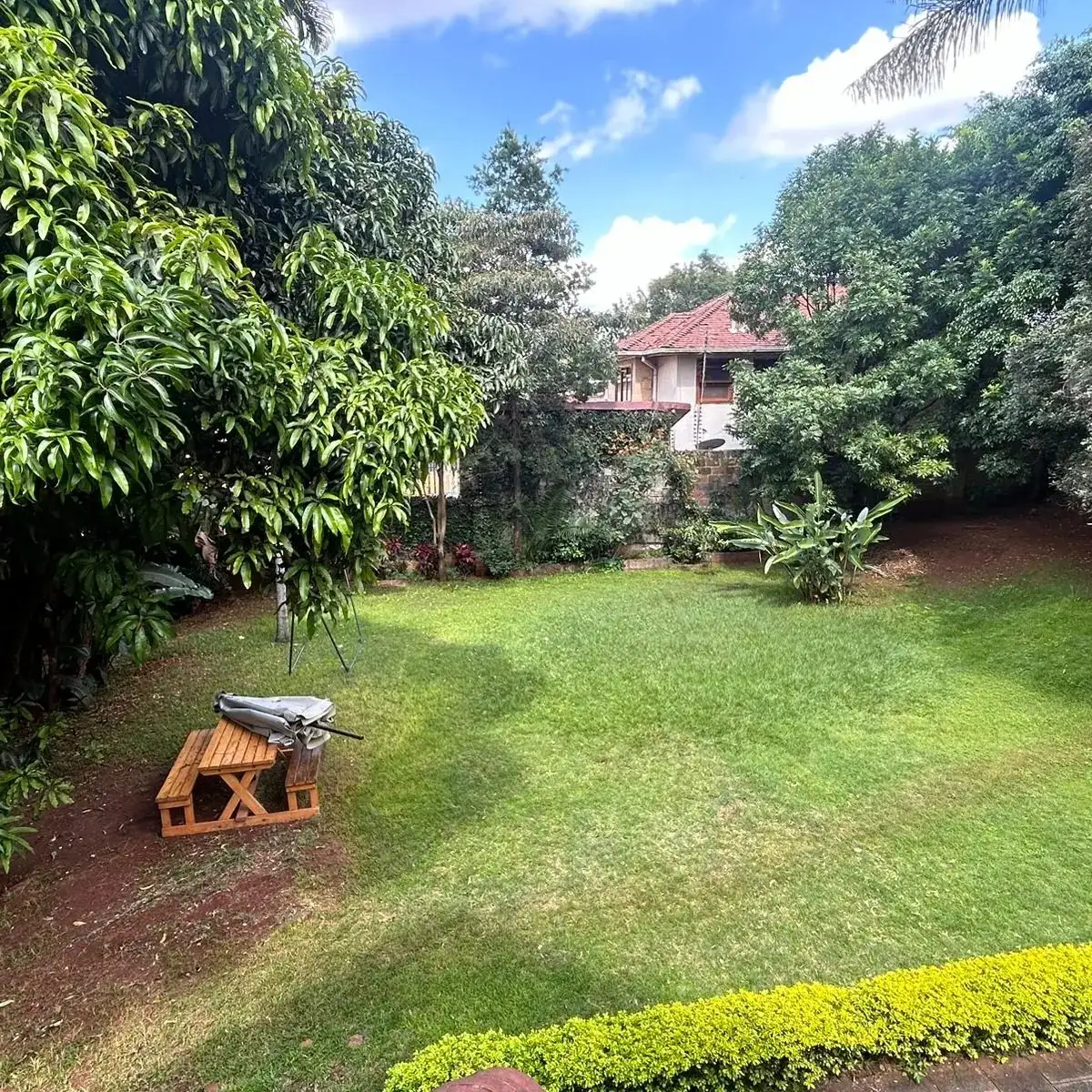 Spacious 5 bedroom townhouse to let in Kileleshwa Image