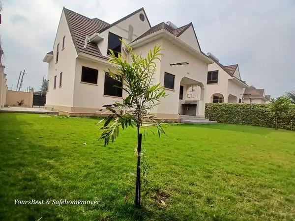 6 Bedrooms Townhouse  To Let/Sell in Syokimau Mwananchi Road Image