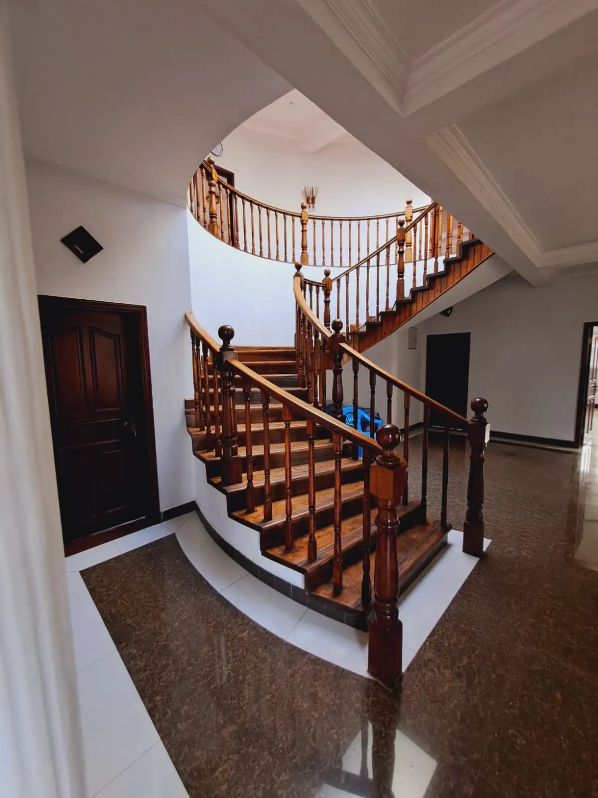 7 Bedroom Maisonette For Rent in Karen Hardy Image