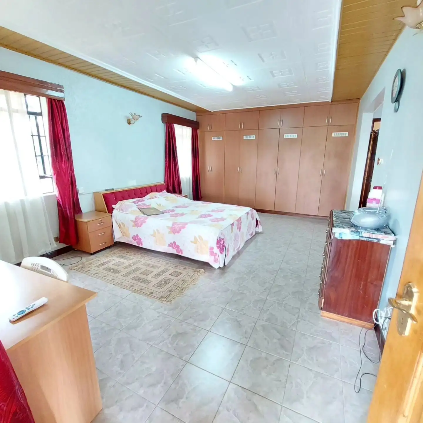 Spacious 5 beedroom mansion to let in Muthaiga Image